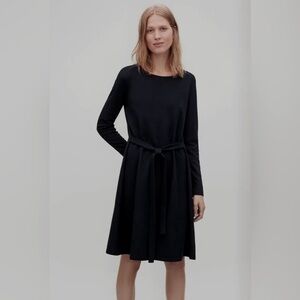 🎀 EUC COS Knit Cotton Dress🐥